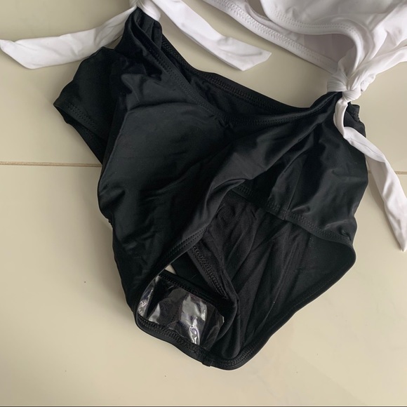 NEW! Fashionnova One-piece - Picture 3 of 3